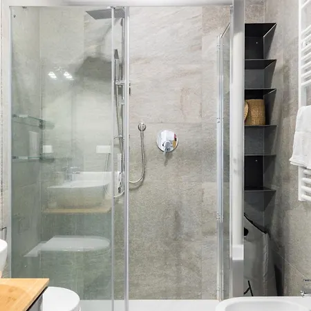Porto Fluviale House 公寓 *